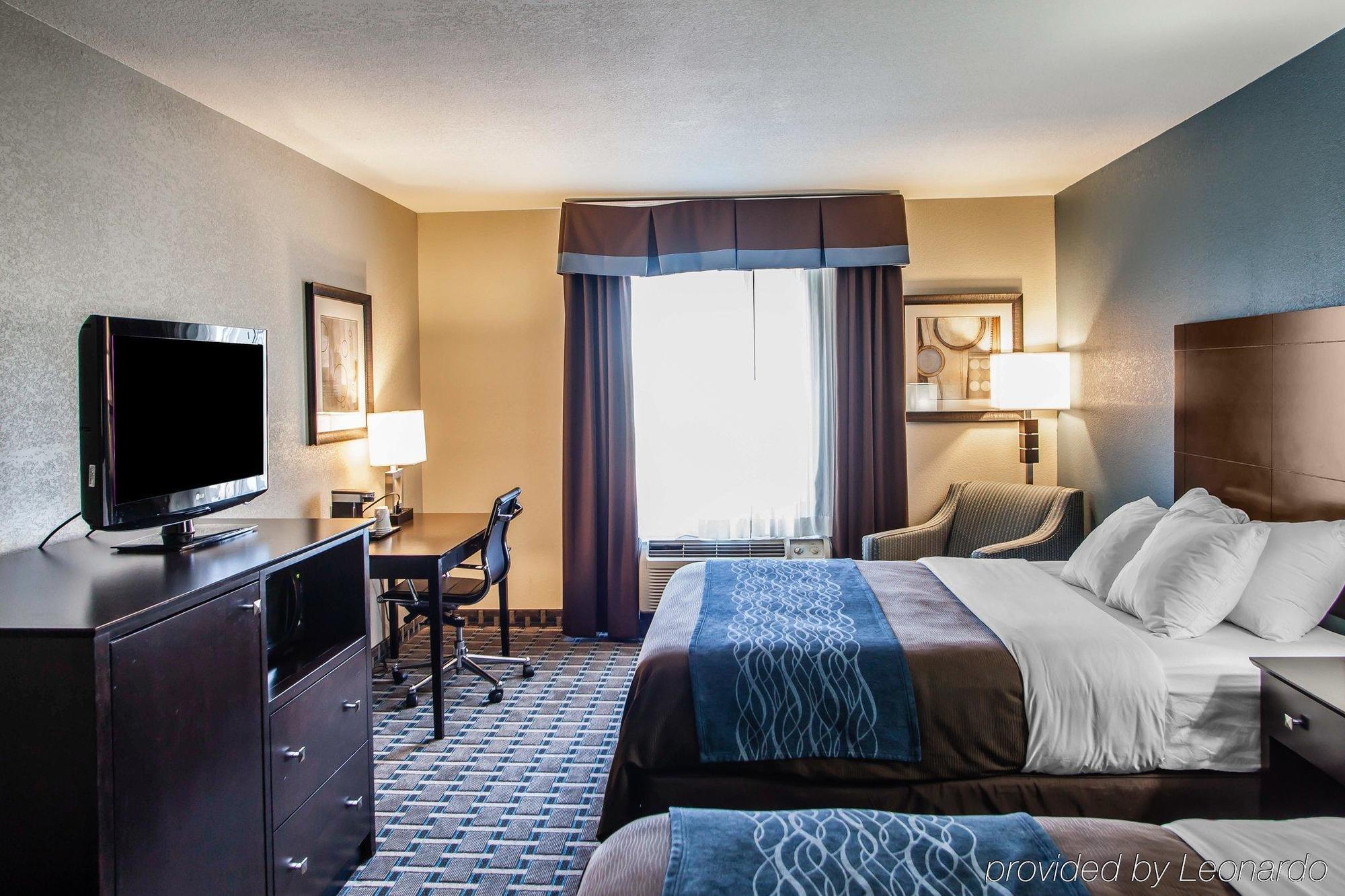 Super 8 By Wyndham Lees Summit Motel Lee's Summit Bagian luar foto