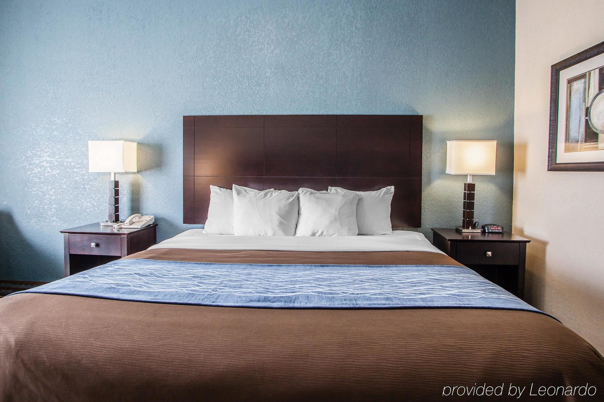 Super 8 By Wyndham Lees Summit Motel Lee's Summit Bagian luar foto