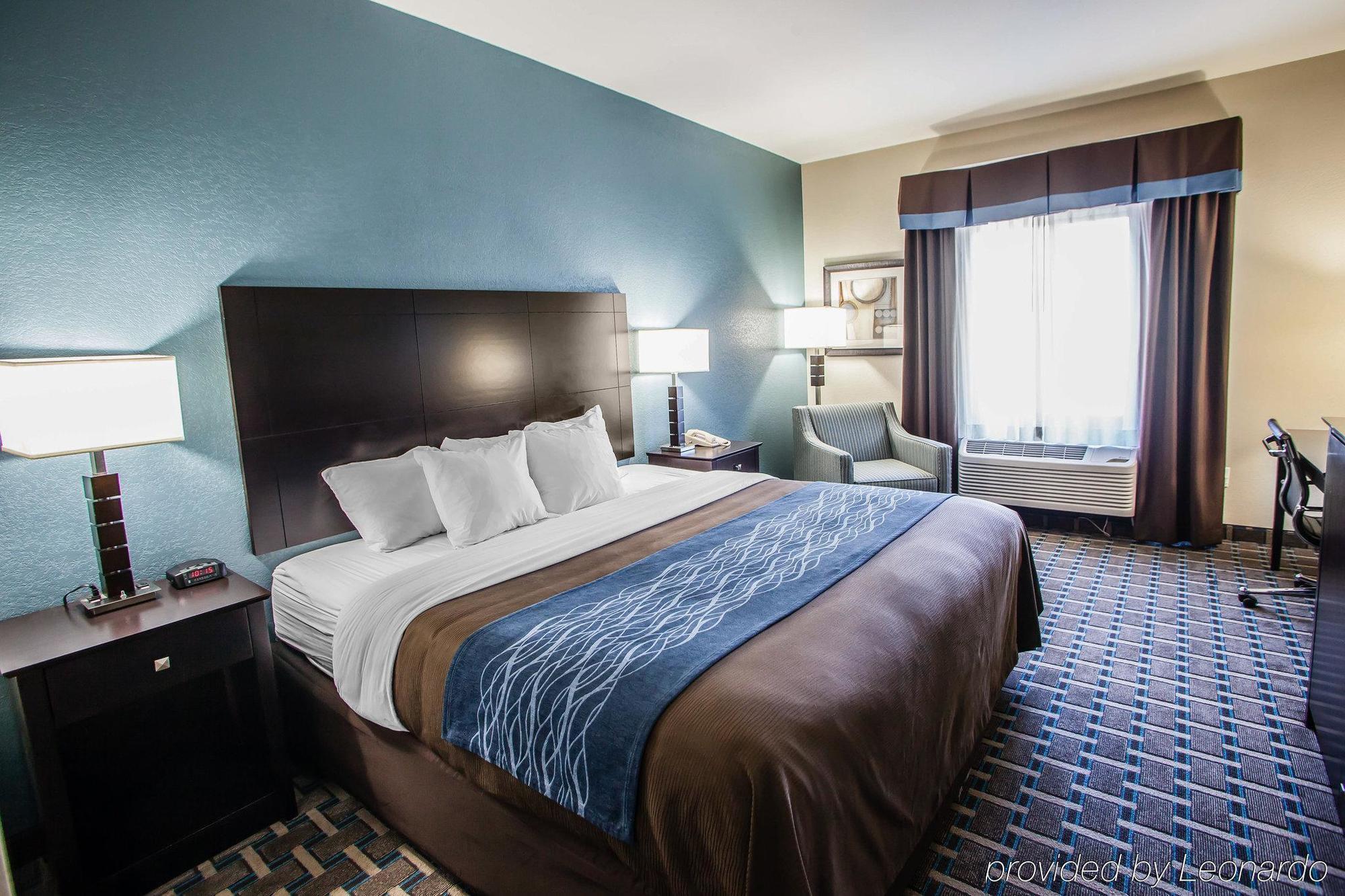 Super 8 By Wyndham Lees Summit Motel Lee's Summit Bagian luar foto