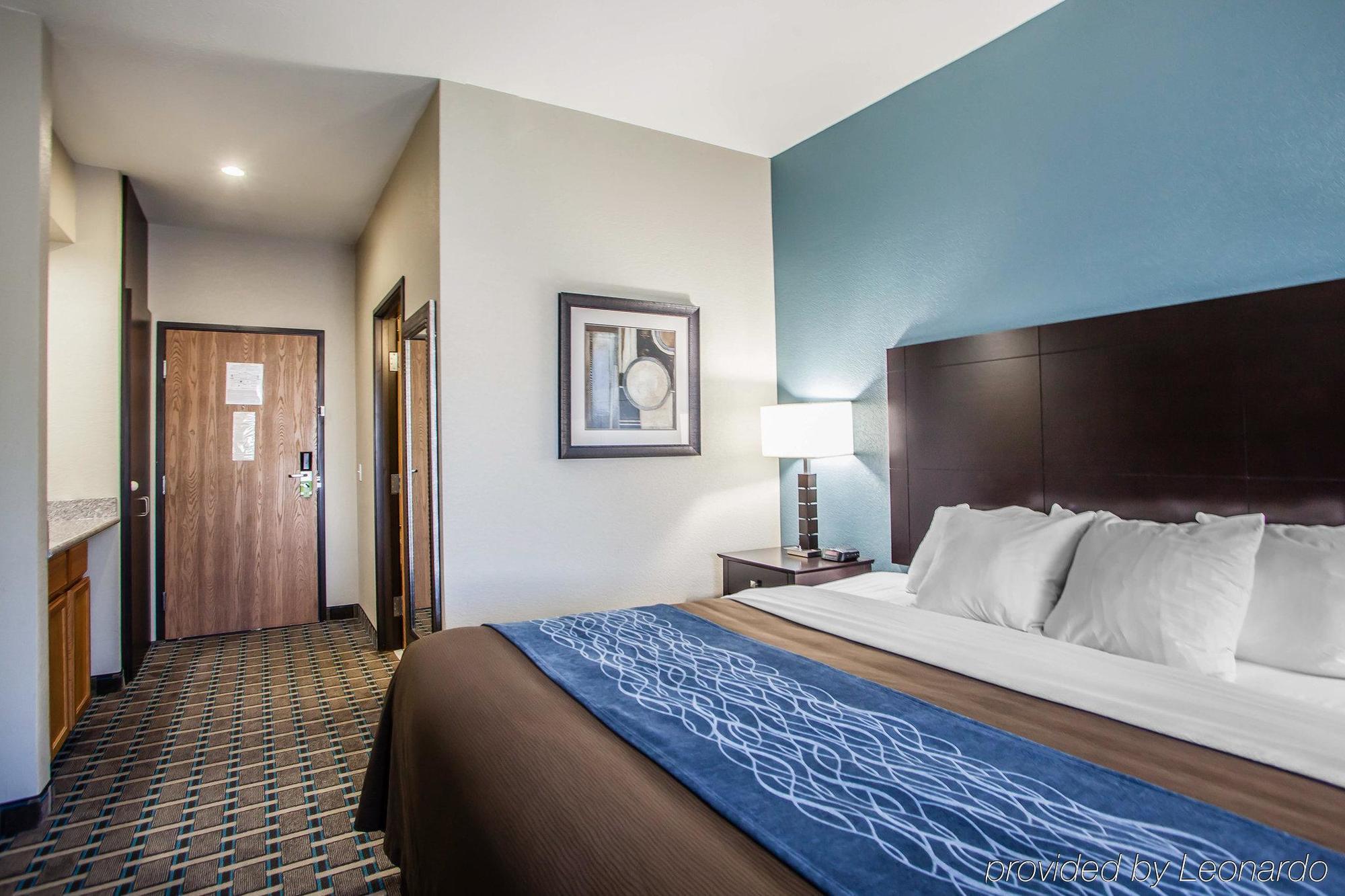 Super 8 By Wyndham Lees Summit Motel Lee's Summit Bagian luar foto