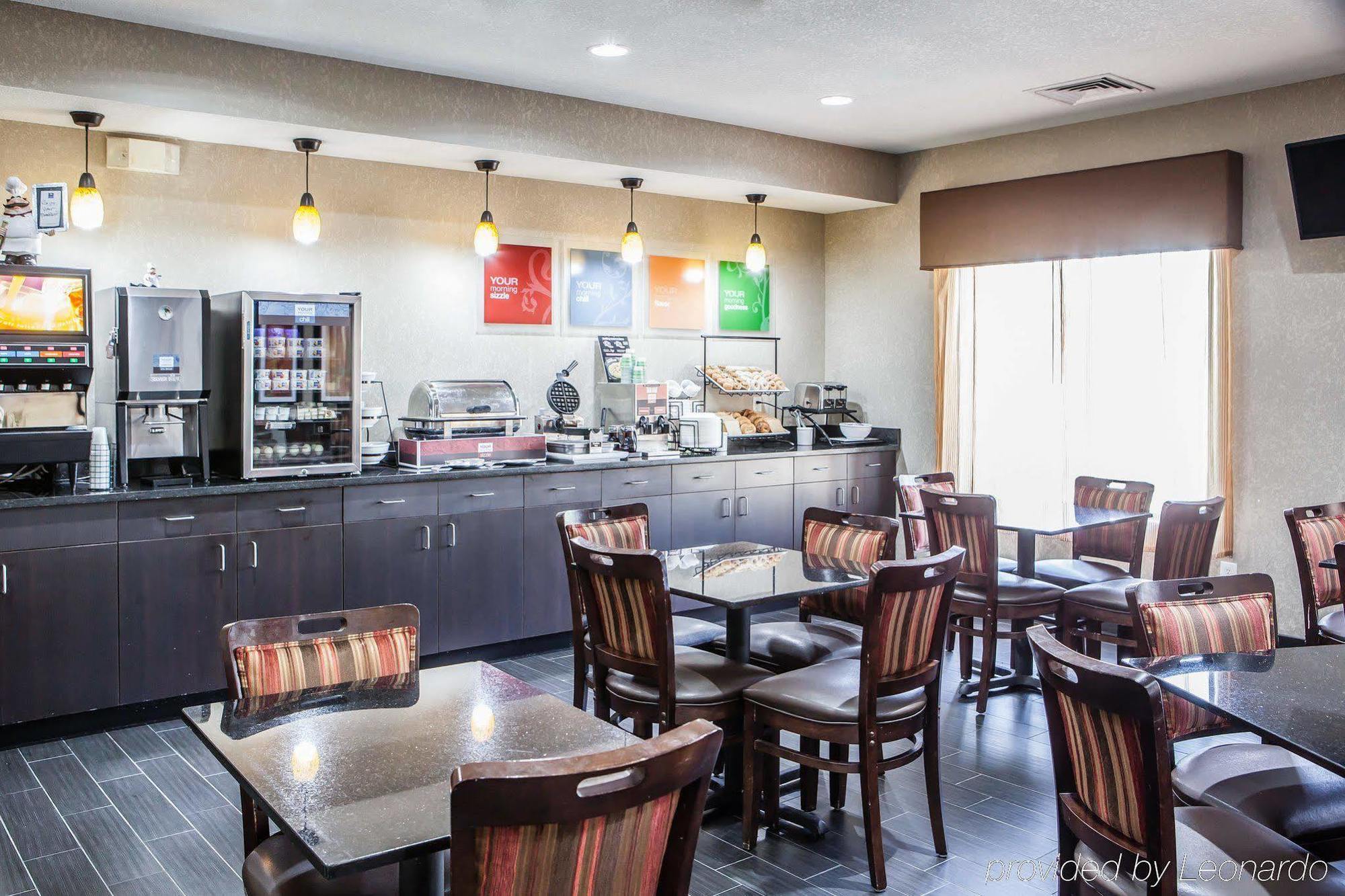 Super 8 By Wyndham Lees Summit Motel Lee's Summit Bagian luar foto